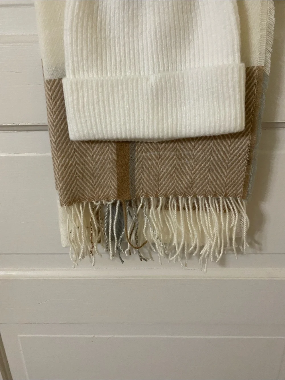 Vince Camuto stay cozy